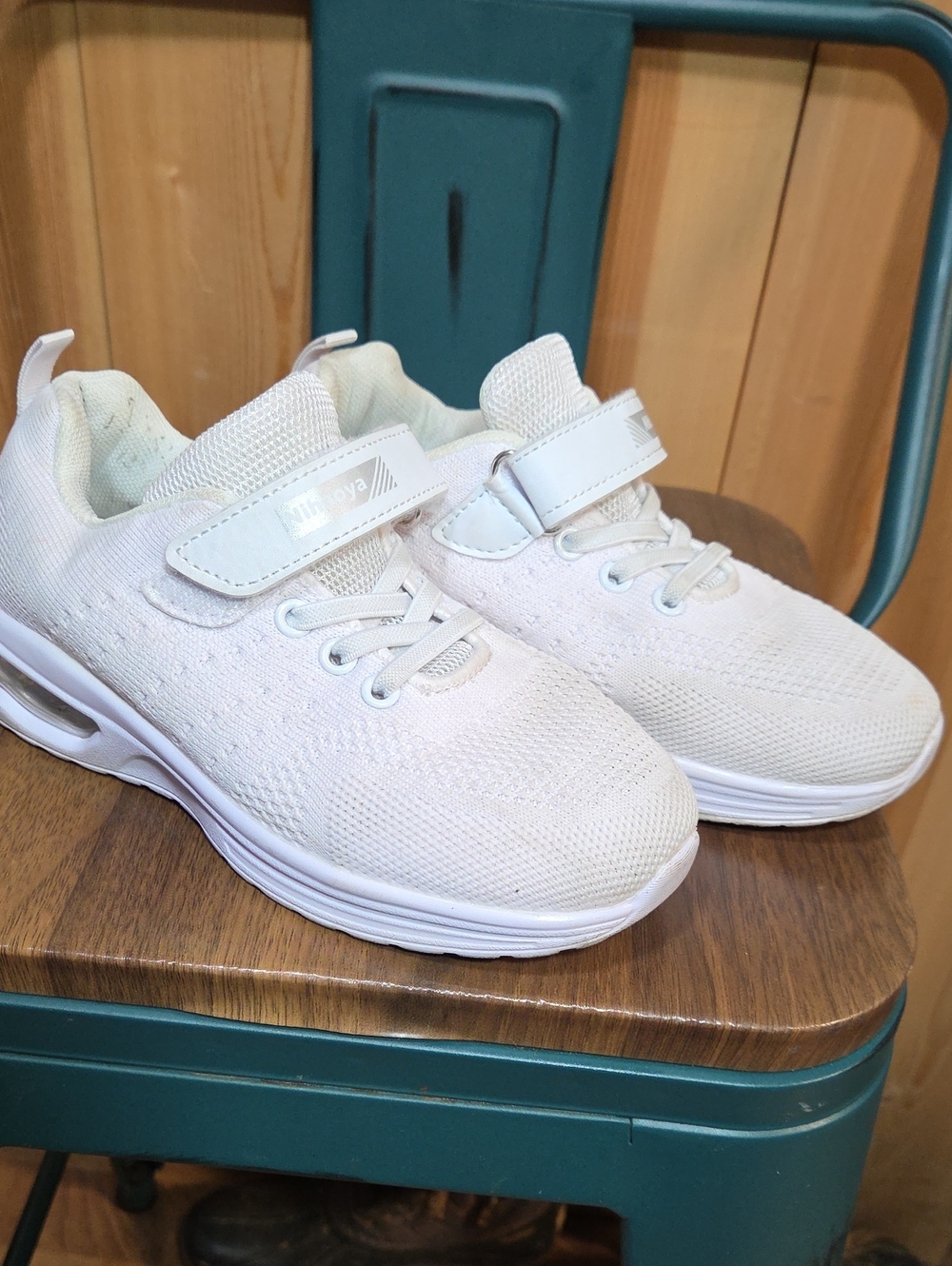 White Kids' Lightweight Sneaker with Hook-and-Loop Strap